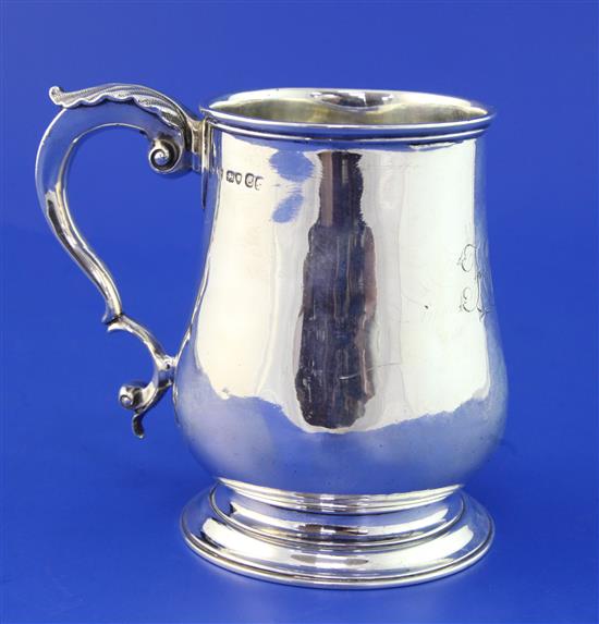 An early Victorian silver baluster mug, 10.5 oz.